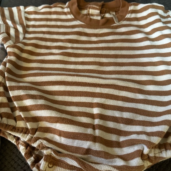 5 Rylee + Cru bubbles/rompers - Picture 6 of 6